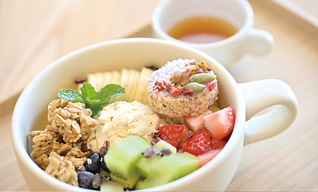 Raw my Cafe  by takedashimai